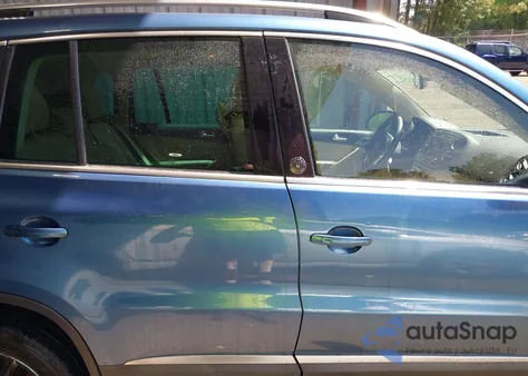 2017 Volkswagen Tiguan 2.0T Wolfsburg Edition z USA, uszkodzony, nr VIN WVGSV7AX0HK011669